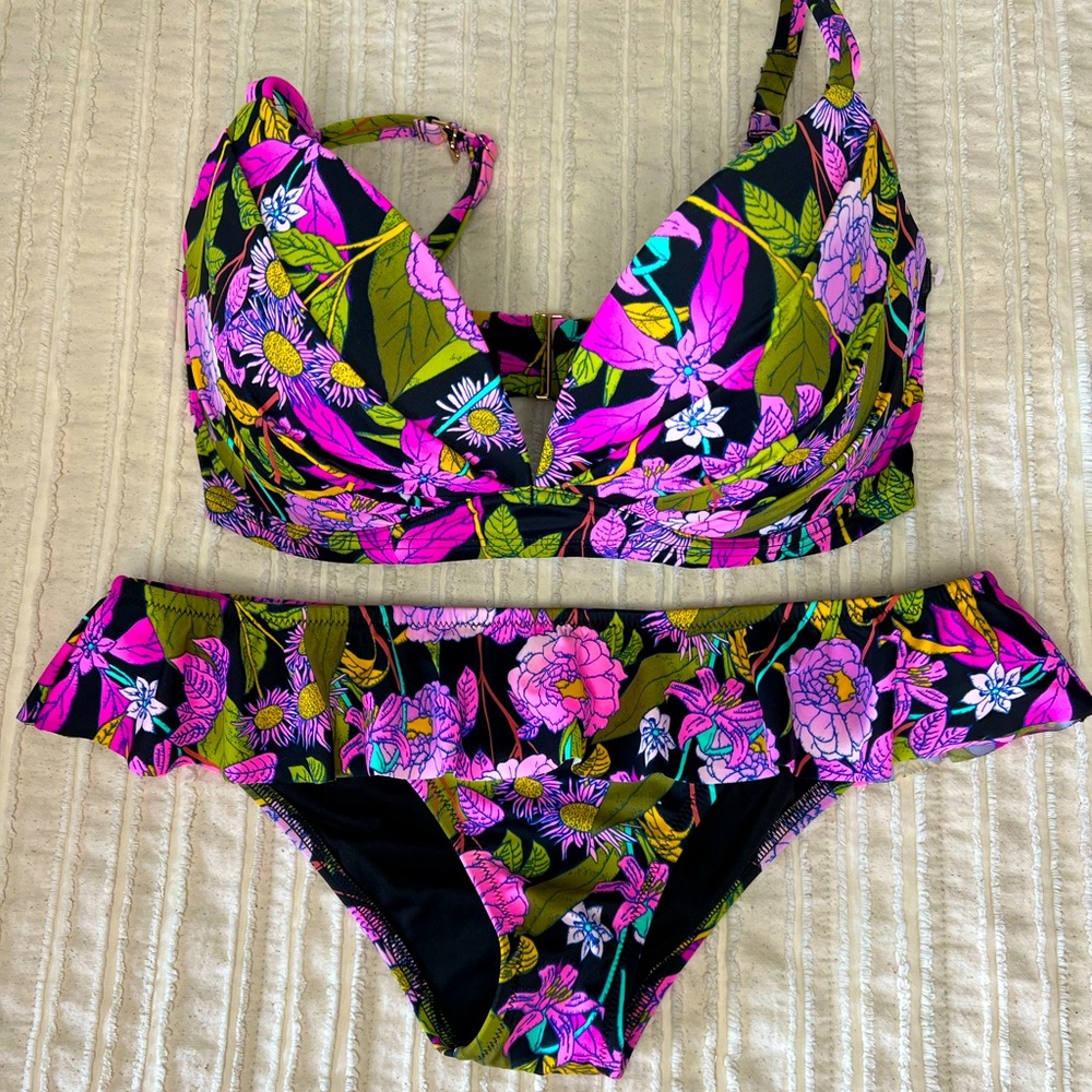 Victoria’s Secret bikini.
